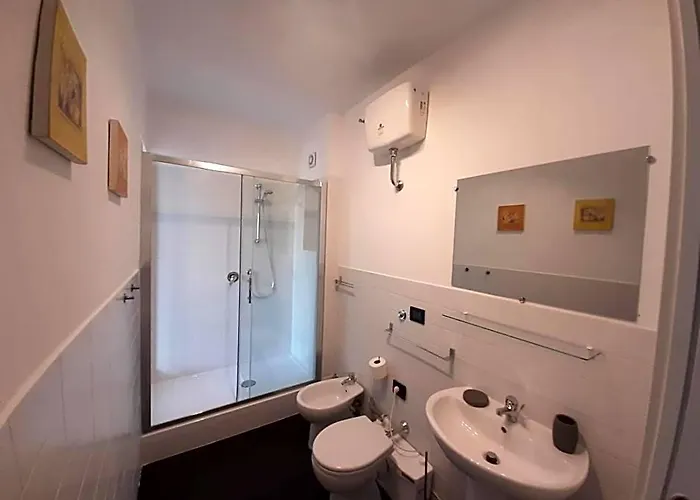 Bed & Breakfast Place To Be&b 2*